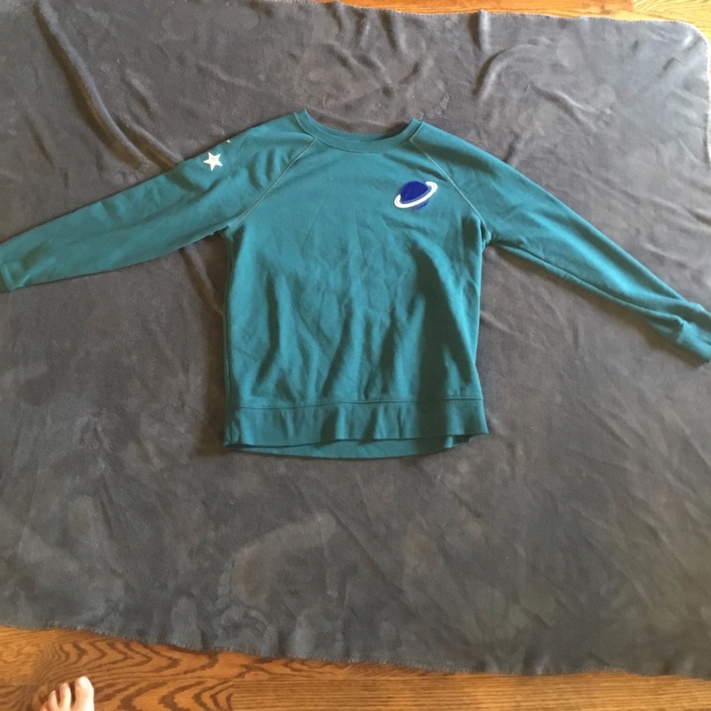 sweatshirt